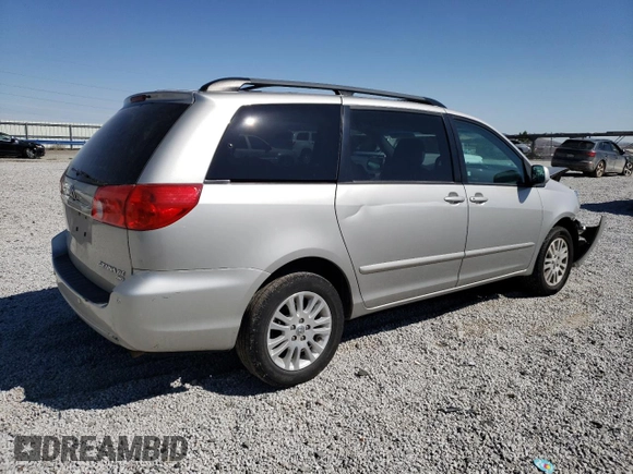 2010 Toyota Sienna XLE z VIN 5TDDK4CC8AS033268, wystawiony jako Copart lot #48503455 z przebiegiem 134 959 mil mil oraz Szkoda całkowita • Salvage title. Historia ofert i sprzedaży dostępna na DreamBid. Obrazek 3.