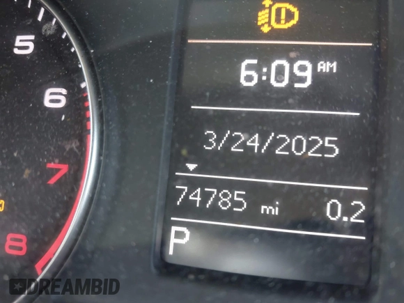 2017 Audi Q3 Premium z VIN WA1ECCFS4HR009874, wystawiony jako IAAI lot #41983904 z przebiegiem 74 785 mil mil oraz . Historia ofert i sprzedaży dostępna na DreamBid. Obrazek 16.