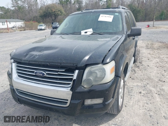 2010 Ford Explorer XLT with VIN 1FMEU6DE9AUA59055, listed as a IAAI auction lot 41787956 with 300,389 mi miles. Bid and sale history available at carsss.com. Image 6.