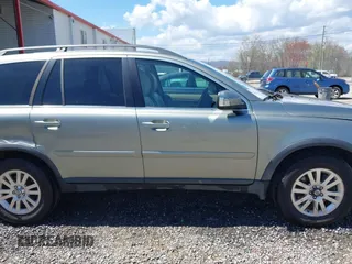 2008 Volvo XC90 I6 with VIN YV4CZ982X81462064, listed as a IAAI auction lot 41962290 with 135,921 mi miles. Bid and sale history available at carsss.com. Image 13.