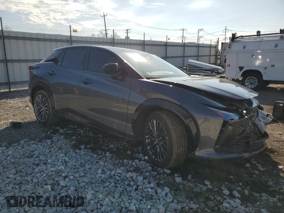 2023 Lexus RZ 450e Premium z VIN JTJAAAAB5PA007146, wystawiony jako Copart lot #50764805 z przebiegiem 20 747 mil mil oraz Szkoda całkowita • Salvage title. Historia ofert i sprzedaży dostępna na DreamBid. Obrazek 4.