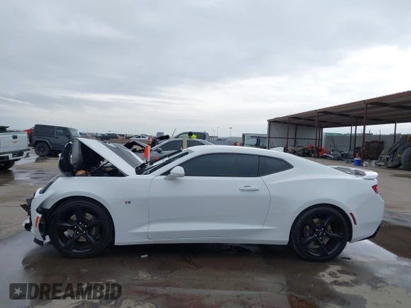 2018 Chevrolet Camaro 2SS with VIN 1G1FH1R79J0152443, listed as a IAAI auction lot 41441751 with 52,384 mi miles and . Bid and sale history available at DreamBid. Image 14.
