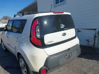 2014 Kia Soul with VIN KNDJN2A24E7043241, listed as a IAAI auction lot 41866672 with 185,004 mi miles. Bid and sale history available at carsss.com. Image 3.