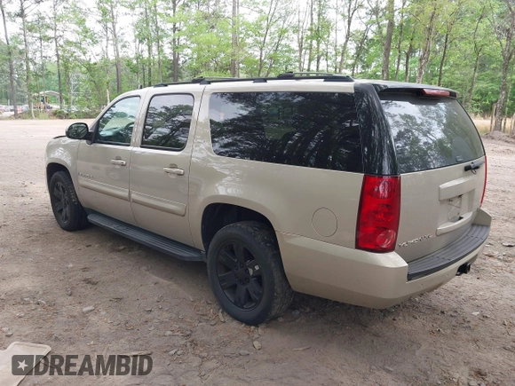2008 GMC Yukon XL SLT 4SB with VIN 1GKFC16J28R107117, listed as a IAAI auction lot 42094539 with 197,311 mi miles and . Bid and sale history available at carsss.com. Image 3.
