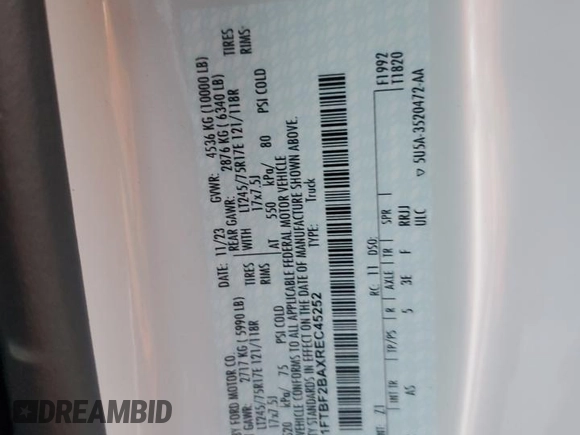 2024 Ford F-250 XL z VIN 1FTBF2BAXREC45252, wystawiony jako Copart lot #84603424 z przebiegiem 467 mil mil oraz Szkoda całkowita • Salvage title. Historia ofert i sprzedaży dostępna na DreamBid. Obrazek 12.