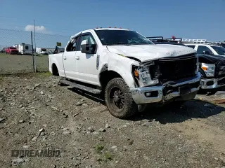 2017 Ford F-350 Platinum z VIN 1FT8W3BT7HEF04540, wystawiony jako Copart lot #60292735 z przebiegiem 149 357 mil mil oraz Szkoda całkowita • Salvage title. Historia ofert i sprzedaży dostępna na DreamBid. Obrazek 13.