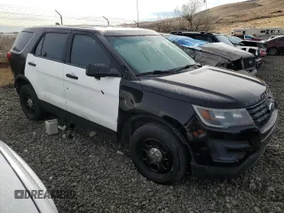2016 Ford Police Interceptor Utility z VIN 1FM5K8AT3GGC72949, wystawiony jako Copart lot #47984524 z przebiegiem 122 660 mil mil oraz Szkoda całkowita • Salvage title. Historia ofert i sprzedaży dostępna na DreamBid. Obrazek 4.