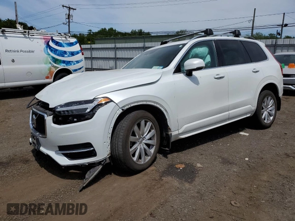 2017 Volvo XC90 Momentum z VIN YV4A22PK7H1114064, wystawiony jako Copart lot #58829035 z przebiegiem 65 938 mil mil oraz Szkoda całkowita • Salvage title. Historia ofert i sprzedaży dostępna na DreamBid. Obrazek 1.