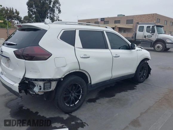 2016 Nissan Rogue SL with VIN 5N1AT2MT4GC784277, listed as a IAAI auction lot 42174881 with 117,566 mi miles. Bid and sale history available at carsss.com. Image 6.