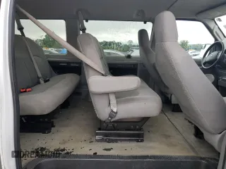 2013 Ford Econoline Passenger XL z VIN 1FBSS3BL2DDB19697, wystawiony jako Copart lot #65953484 z przebiegiem 111 055 mil mil oraz Szkoda całkowita • Salvage title. Historia ofert i sprzedaży dostępna na DreamBid. Obrazek 11.