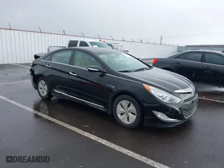 2013 Hyundai Sonata Hybrid Limited with VIN KMHEC4A41DA099428, listed as a IAAI auction lot 41643458 with 116,261 mi miles. Bid and sale history available at carsss.com. Image 1.