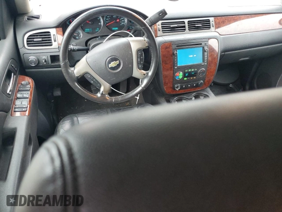 2014 Chevrolet Suburban LT with VIN 1GNSCJE05ER138819, listed as a Copart auction lot 43324175 with 218,114 mi miles and Salvage Title. Bid and sale history available at carsss.com. Image 8.
