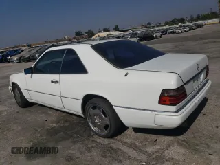 1990 Mercedes-Benz 300 300CE with VIN WDBEA51D8LB132643, listed as a Copart auction lot 76017284 with 211,131 mi miles and Clean Title. Bid and sale history available at carsss.com. Image 2.