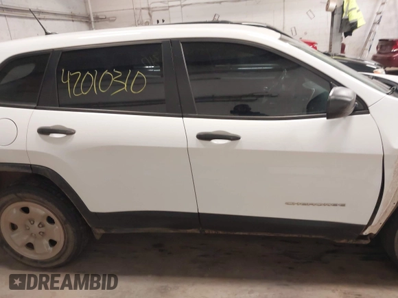 2017 Jeep Cherokee Sport z VIN 1C4PJMAB0HW651253, wystawiony jako IAAI lot #42010310 z przebiegiem 137 894 mil mil oraz . Historia ofert i sprzedaży dostępna na DreamBid. Obrazek 13.