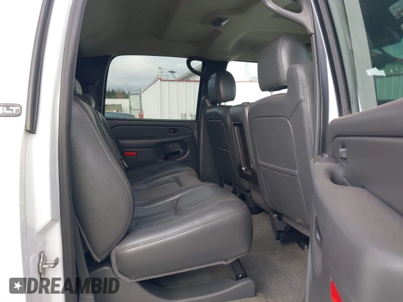 2005 GMC Sierra 2500HD SLE z VIN 1GTHK23245F887905, wystawiony jako IAAI lot #41680146 z przebiegiem 104 775 mil mil oraz . Historia ofert i sprzedaży dostępna na DreamBid. Obrazek 8.