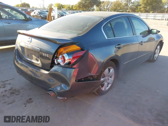 2007 Nissan Altima 2.5 with VIN 1N4AL21E87C213018, listed as a IAAI auction lot 40932058 with 195,817 mi miles. Bid and sale history available at carsss.com. Image 4.