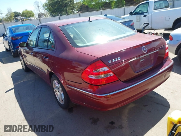 2005 Mercedes-Benz E-Class 3.2L with VIN WDBUF65J15A637760, listed as a IAAI auction lot 41842173 with 97,439 mi miles. Bid and sale history available at carsss.com. Image 3.