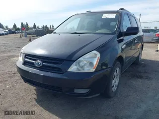 2007 Kia Sedona EX with VIN KNDMB233576109557, listed as a IAAI auction lot 41813984 with 204,856 mi miles. Bid and sale history available at carsss.com. Image 2.