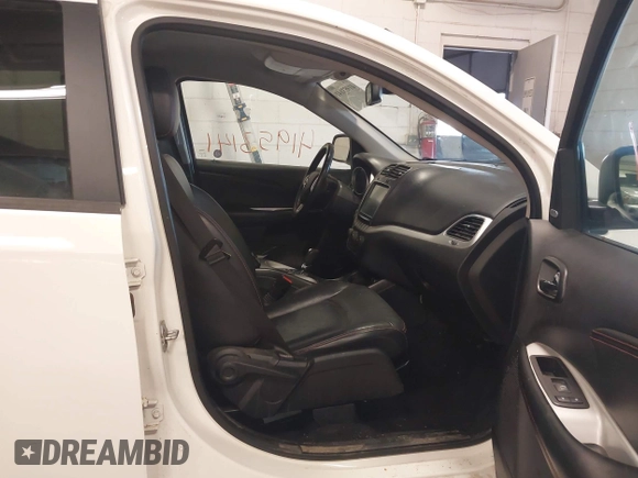 2019 Dodge Journey GT with VIN 3C4PDDEG8KT701827, listed as a IAAI auction lot 41953141 with 156,000 mi miles and . Bid and sale history available at carsss.com. Image 5.