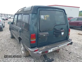 1998 Land Rover Discovery SD with VIN SALJY1246WA750369, listed as a IAAI auction lot 42068892 with 192,914 mi miles. Bid and sale history available at carsss.com. Image 3.