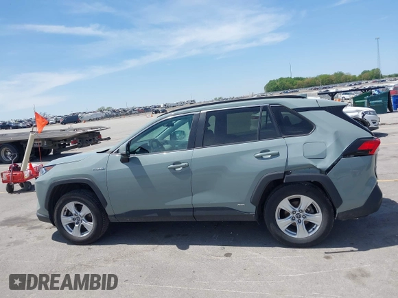 2020 Toyota RAV4 Hybrid XLE z VIN 4T3RWRFVXLU005428, wystawiony jako IAAI lot #42223346 z przebiegiem 123 168 mil mil oraz . Historia ofert i sprzedaży dostępna na DreamBid. Obrazek 15.