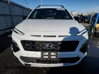 2022 Hyundai Kona N Line with VIN KM8K3CA33NU796555, listed as a Copart auction lot 42942895 with 39,328 mi miles and Salvage Title. Bid and sale history available at carsss.com. Image 5.