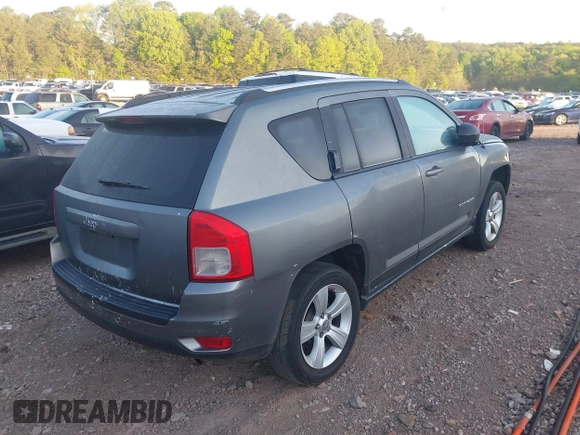 2011 Jeep Compass Latitude with VIN 1J4NT1FB4BD260158, listed as a IAAI auction lot 42013286 with 326,493 mi miles. Bid and sale history available at carsss.com. Image 4.