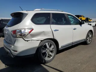 2013 Nissan Pathfinder SL with VIN 5N1AR2MN5DC658490, listed as a Copart auction lot 56320425 with 147,317 mi miles and Salvage title. Bid and sale history available at DreamBid. Image 3.