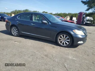 2007 Lexus LS 460 z VIN JTHBL46F275023908, wystawiony jako Copart lot #54931675 z przebiegiem 277 028 mil mil oraz Tytuł czysty. Historia ofert i sprzedaży dostępna na DreamBid. Obrazek 4.