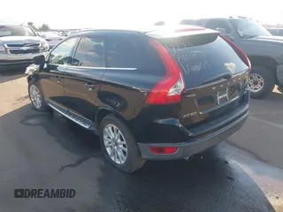 2010 Volvo XC60 3.0T z VIN YV4992DZ7A2019276, wystawiony jako IAAI lot #41459498 z przebiegiem Nie podano mil oraz . Historia ofert i sprzedaży dostępna na DreamBid. Obrazek 3.