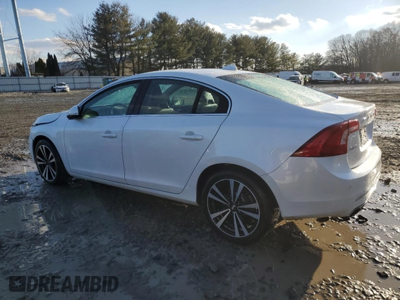 2018 Volvo S60 Inscription z VIN LYV402TK1JB157468, wystawiony jako Copart lot #44784435 z przebiegiem 77 976 mil mil oraz Szkoda całkowita • Salvage title. Historia ofert i sprzedaży dostępna na DreamBid. Obrazek 2.