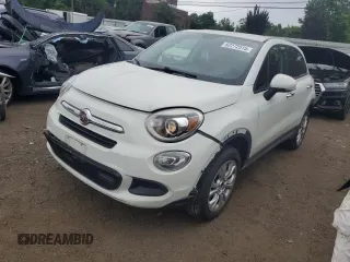 2016 FIAT 500X Easy z VIN ZFBCFYBT3GP389786, wystawiony jako Copart lot #62272515 z przebiegiem 128 713 mil mil oraz Czysty tytuł • Clean title. Historia ofert i sprzedaży dostępna na DreamBid. Obrazek 1.