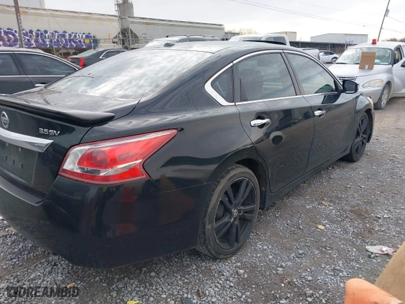 2013 Nissan Altima 3.5 SL with VIN 1N4BL3AP6DN437450, listed as a IAAI auction lot 41756480 with 251,502 mi miles. Bid and sale history available at carsss.com. Image 4.