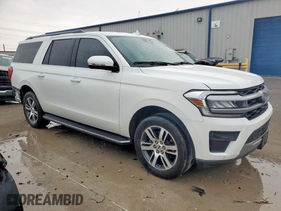 2022 Ford Expedition Max XLT z VIN 1FMJK1HT3NEA56300, wystawiony jako Copart lot #55609435 z przebiegiem 39 486 mil mil oraz Szkoda całkowita • Salvage title. Historia ofert i sprzedaży dostępna na DreamBid. Obrazek 4.