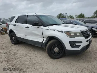 2017 Ford Police Interceptor Utility with VIN 1FM5K8AT8HGA63739, listed as a Copart auction lot 50907305 with 117,860 mi miles and Salvage Title. Bid and sale history available at carsss.com. Image 4.