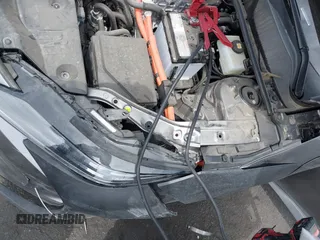 2024 Subaru Solterra Premium z VIN JTMABABA2RA056054, wystawiony jako IAAI lot #42018399 z przebiegiem 6 220 mil mil oraz . Historia ofert i sprzedaży dostępna na DreamBid. Obrazek 12.