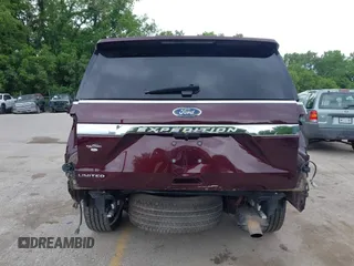 2020 Ford Expedition Limited z VIN 1FMJU2AT4LEA11972, wystawiony jako IAAI lot #42334398 z przebiegiem 123 783 mil mil oraz . Historia ofert i sprzedaży dostępna na DreamBid. Obrazek 17.