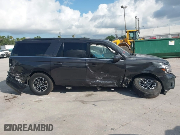 2022 Ford Expedition Max XLT с VIN 1FMJK1HT8NEA25897, выставлен на аукционе IAAI как лот 42307617 с пробегом 126 420 миль миль и . История ставок и продаж доступна на DreamBid. Изображение 14.