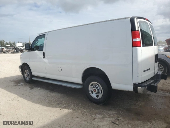 2022 GMC Savana Cargo Van with VIN 1GTW7AF76N1264390, listed as a Copart auction lot 45248285 with 23,315 mi miles and Salvage Title. Bid and sale history available at carsss.com. Image 2.