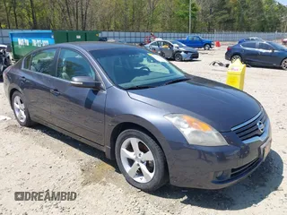 2007 Nissan Altima SL with VIN 1N4BL21E17N421976, listed as a IAAI auction lot 39146410 with 111,367 mi miles and . Bid and sale history available at carsss.com. Image 1.