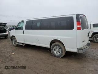 2017 Chevrolet Express Passenger LT z VIN 1GAZGPFF7H1225215, wystawiony jako Copart lot #47135935 z przebiegiem 161 084 mil mil oraz Szkoda całkowita • Salvage title. Historia ofert i sprzedaży dostępna na DreamBid. Obrazek 2.