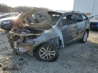 2016 Toyota Highlander LE with VIN 5TDZARFH3GS022202, listed as a Copart auction lot 47043585 with 0 mi miles and Salvage Title. Bid and sale history available at carsss.com. Image 1.