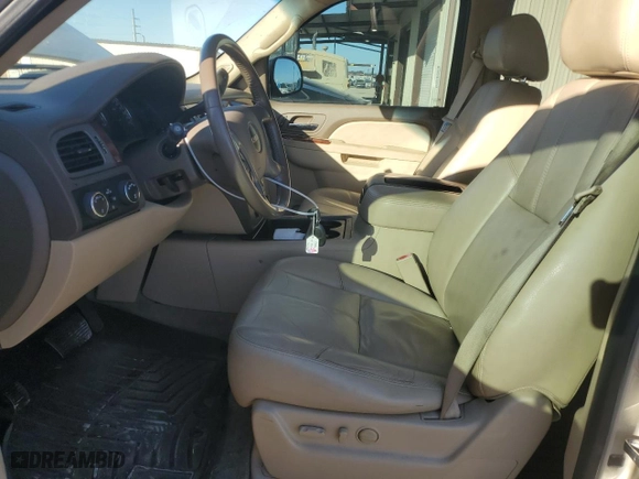 2014 GMC Yukon SLT with VIN 1GKS2CE00ER245594, listed as a Copart auction lot 89106405 with 208,159 mi miles and Clean Title. Bid and sale history available at carsss.com. Image 7.