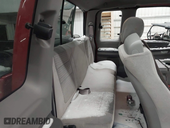 2001 Ford Super Duty F-250 XL with VIN 1FTNX21S81EC45226, listed as a IAAI auction lot 41363552 with 78,612 mi miles. Bid and sale history available at carsss.com. Image 8.