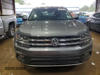2018 Volkswagen Atlas SE with VIN 1V2CP2CA9JC599827, listed as a Copart auction lot 55695875 with 64,268 mi miles and Salvage title. Bid and sale history available at DreamBid. Image 5.