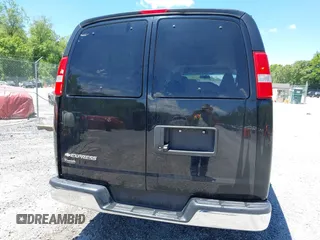 2018 Chevrolet Express Passenger LT with VIN 1GAZGPFG2J1320909, listed as a IAAI auction lot 42332001 with 89,732 mi miles and . Bid and sale history available at DreamBid. Image 17.