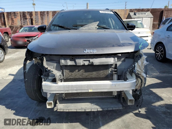 2023 Jeep Compass Latitude Lux z VIN 3C4NJDFN3PT507260, wystawiony jako Copart lot #71025924 z przebiegiem 48 214 mil mil oraz Szkoda całkowita • Salvage title. Historia ofert i sprzedaży dostępna na DreamBid. Obrazek 5.