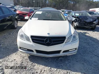 2013 Mercedes-Benz E-Class E 350 with VIN WDDKJ8JB3DF214221, listed as a IAAI auction lot 41812003 with 150,572 mi miles. Bid and sale history available at carsss.com. Image 12.