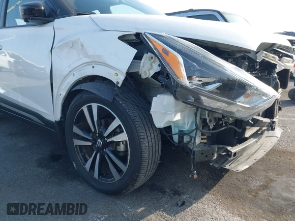 2020 Nissan Kicks SR with VIN 3N1CP5DV2LL509495, listed as a IAAI auction lot 41208887 with 35,722 mi miles. Bid and sale history available at carsss.com. Image 19.