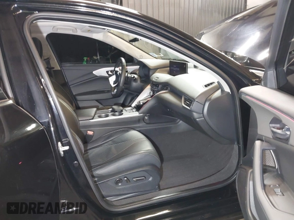 2024 Acura TLX Technology with VIN 19UUB5F41RA000648, listed as a IAAI auction lot 41118831 with 6,916 mi miles and . Bid and sale history available at DreamBid. Image 5.